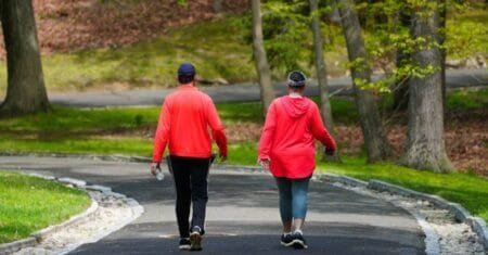 Caminhada faz perder barriga? Veja o que funciona de verdade